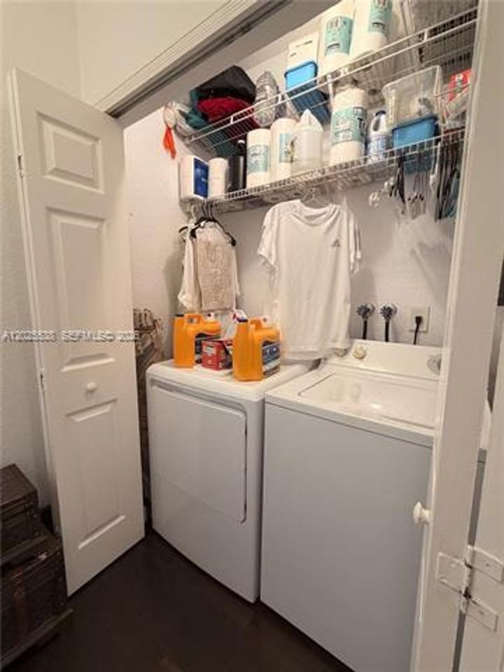 5420 Nw 107th Ave #303 - Photo 5 of 36