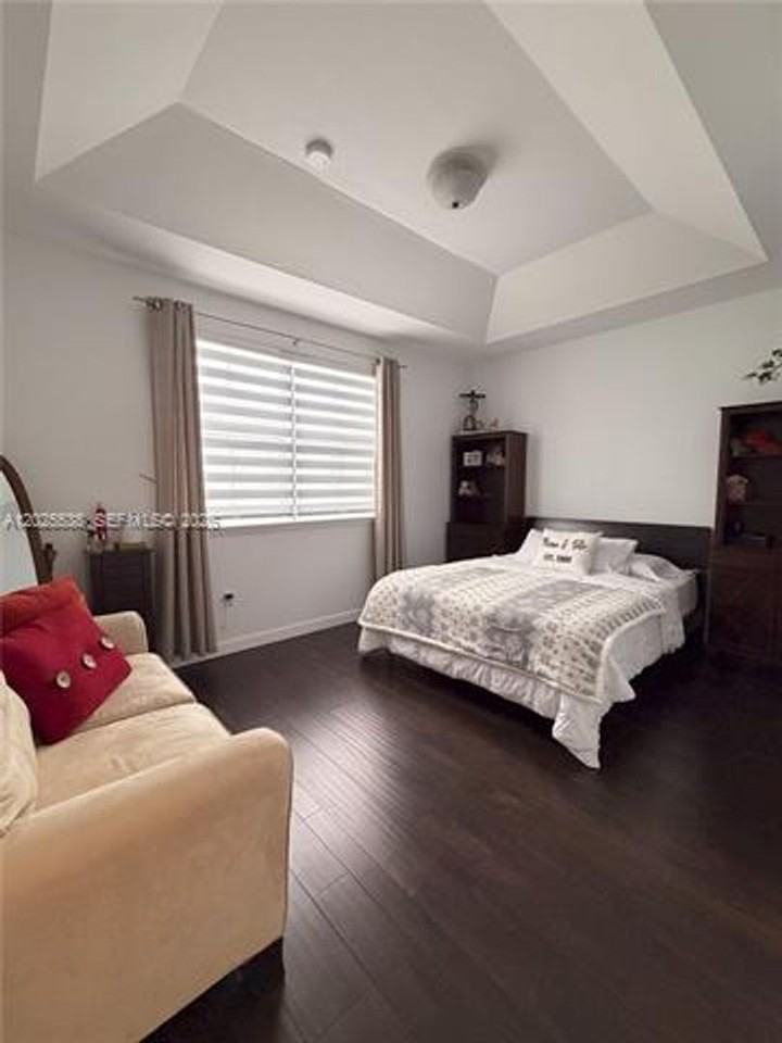 5420 Nw 107th Ave #303 - Photo 6 of 36