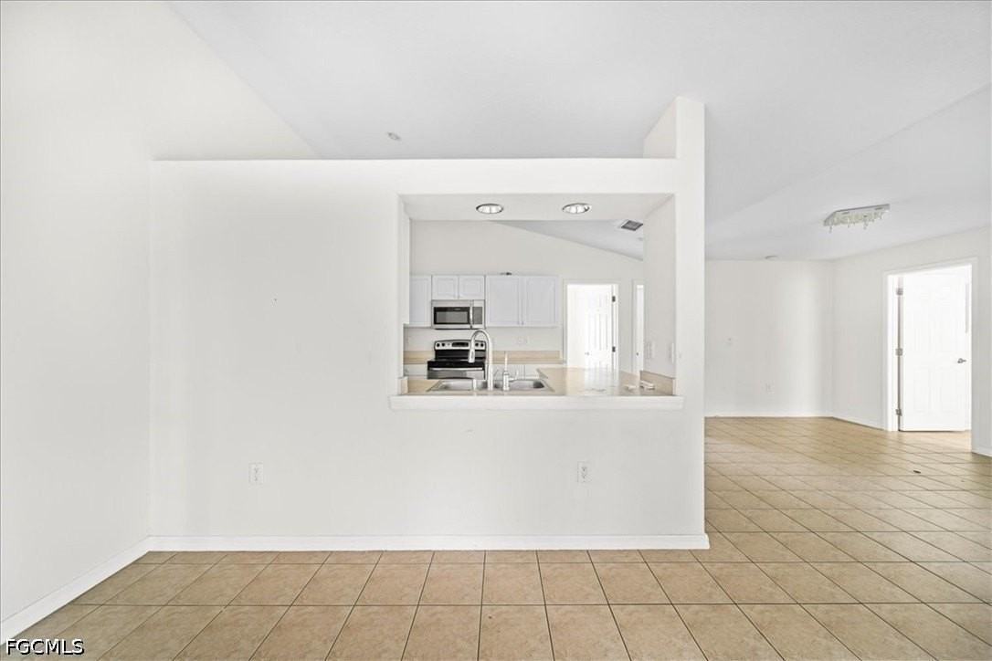 1019 Angelo Ave - Photo 3 of 17