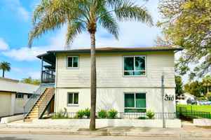 featured image of 318 W Carrillo St