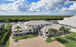 featured image of 4826 Sw 29th Ave #1