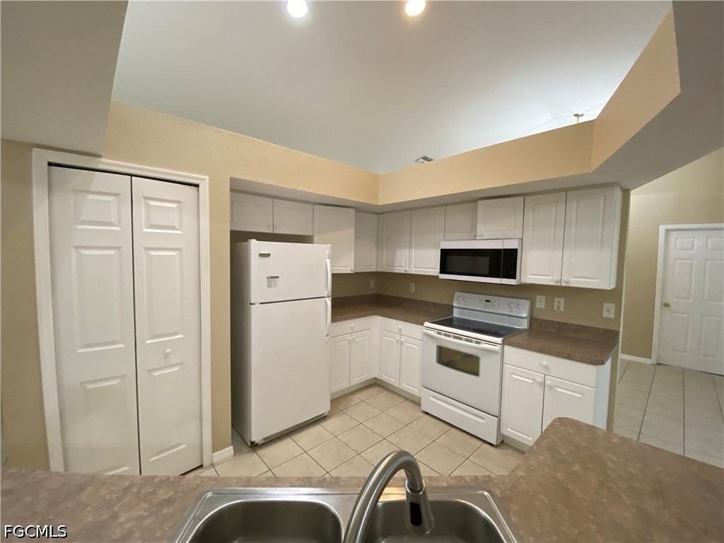 2251 Sw 4th St - Photo 7 of 24