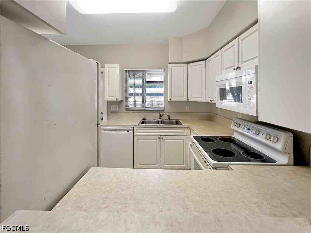 4172 Castilla Cir #105 - Photo 6 of 20