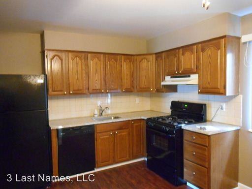 1000 Central Pkwy - Photo 2 of 5