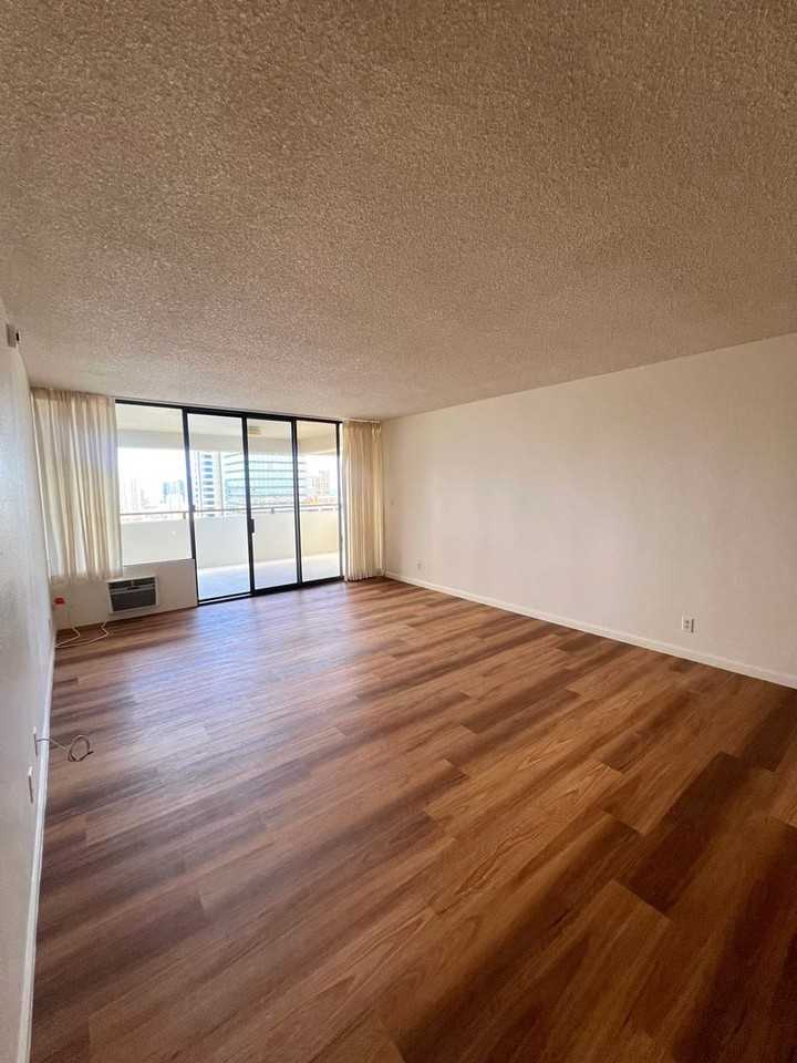 1255 Nuuanu Ave #3001 - Photo 3 of 15