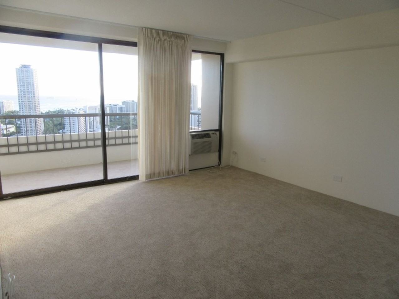 2333 Kapiolani Blvd #2816 - Photo 4 of 26