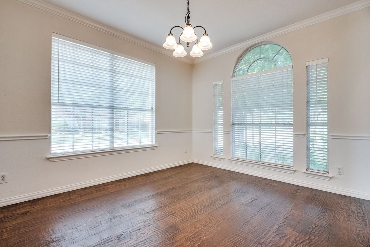 516 Cromwell Ct - Photo 3 of 13