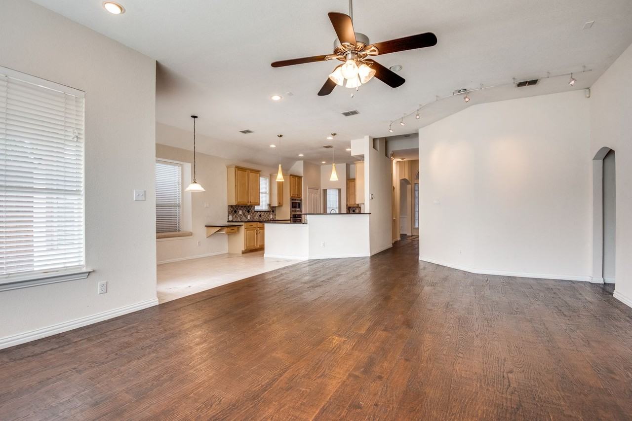 516 Cromwell Ct - Photo 6 of 13