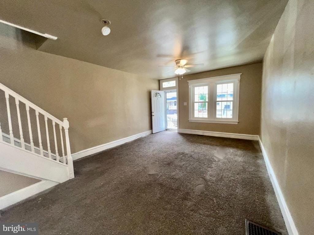 40 Lincoln Ave - Photo 3 of 18