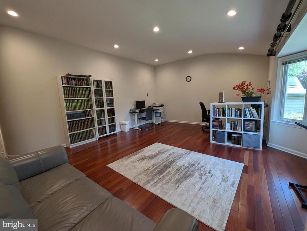 419 Kennebec Rd - Photo 6 of 35