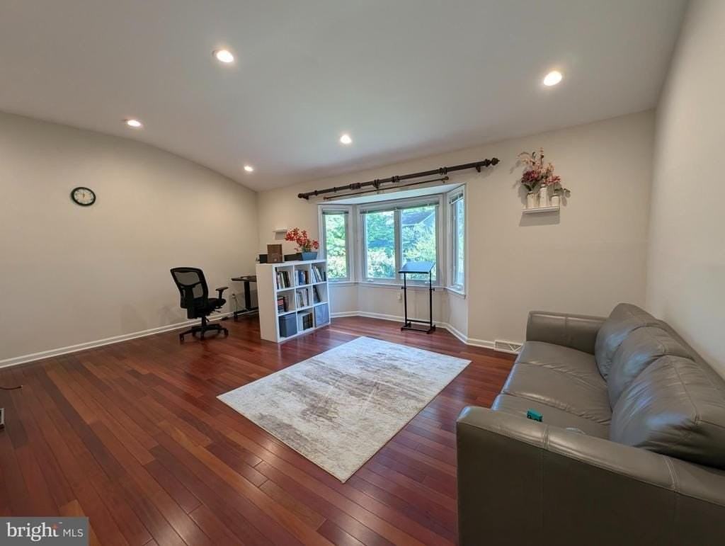 419 Kennebec Rd - Photo 7 of 35