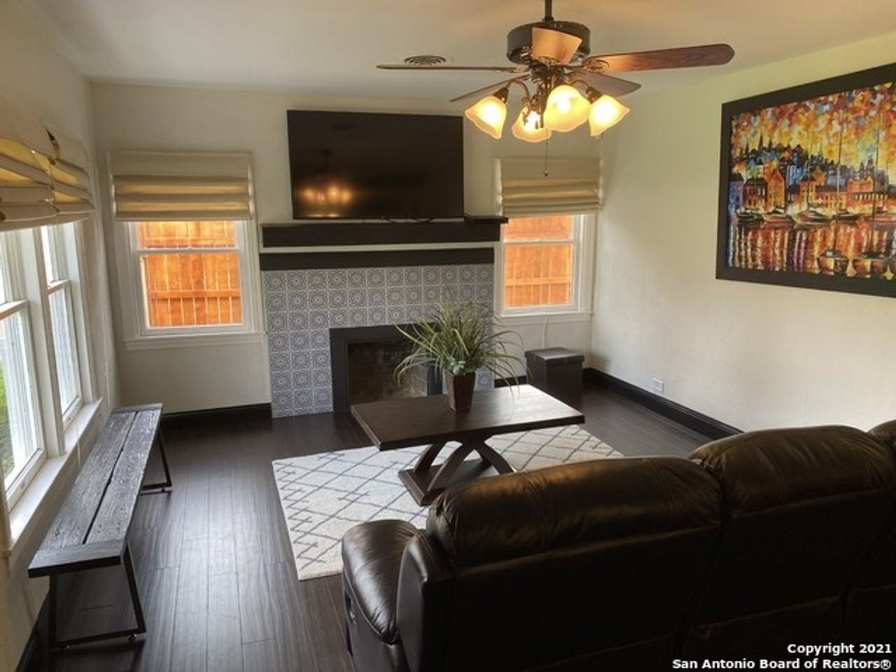2102 W Mistletoe Ave - Photo 3 of 18