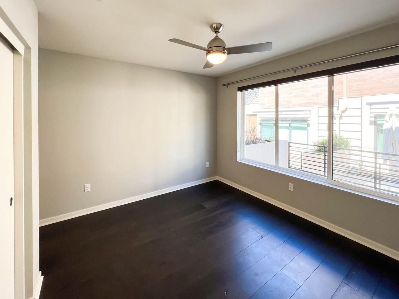 2926 Rowena Ave - Photo 5 of 17