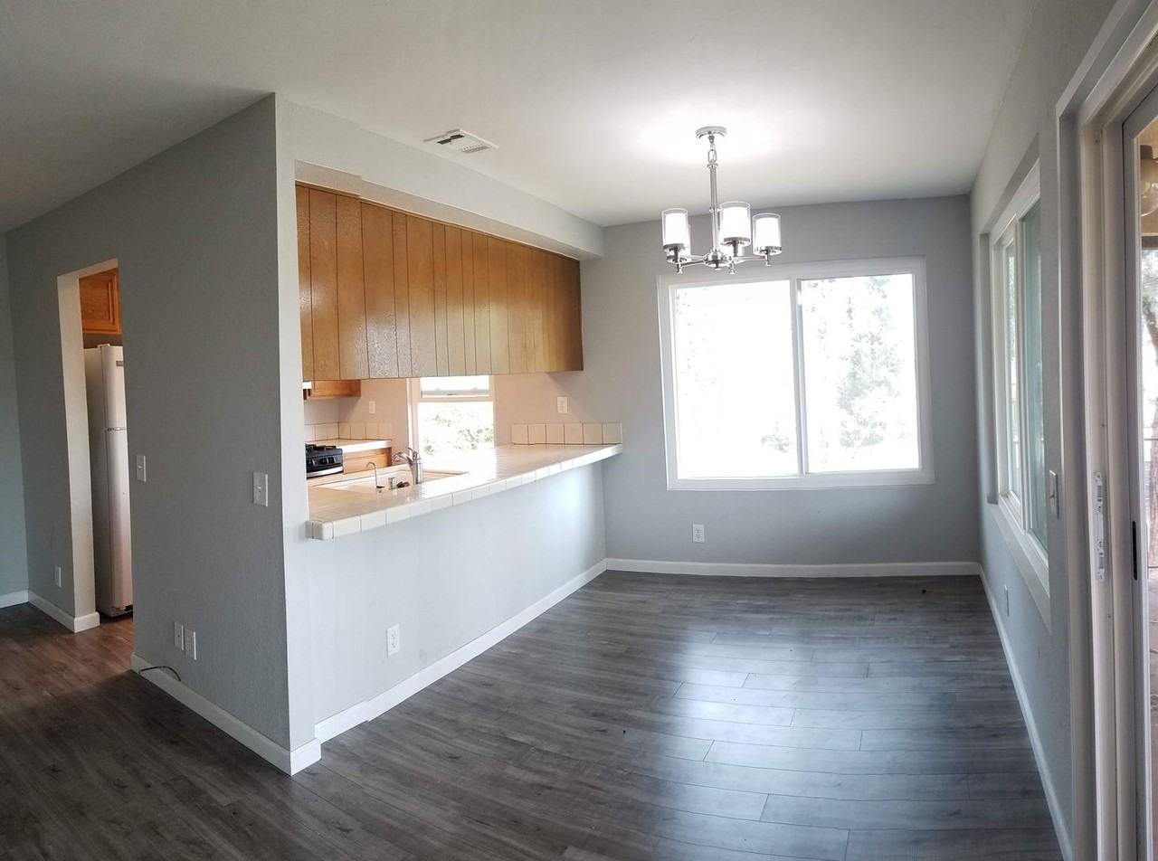1018 Grape St - Photo 2 of 25