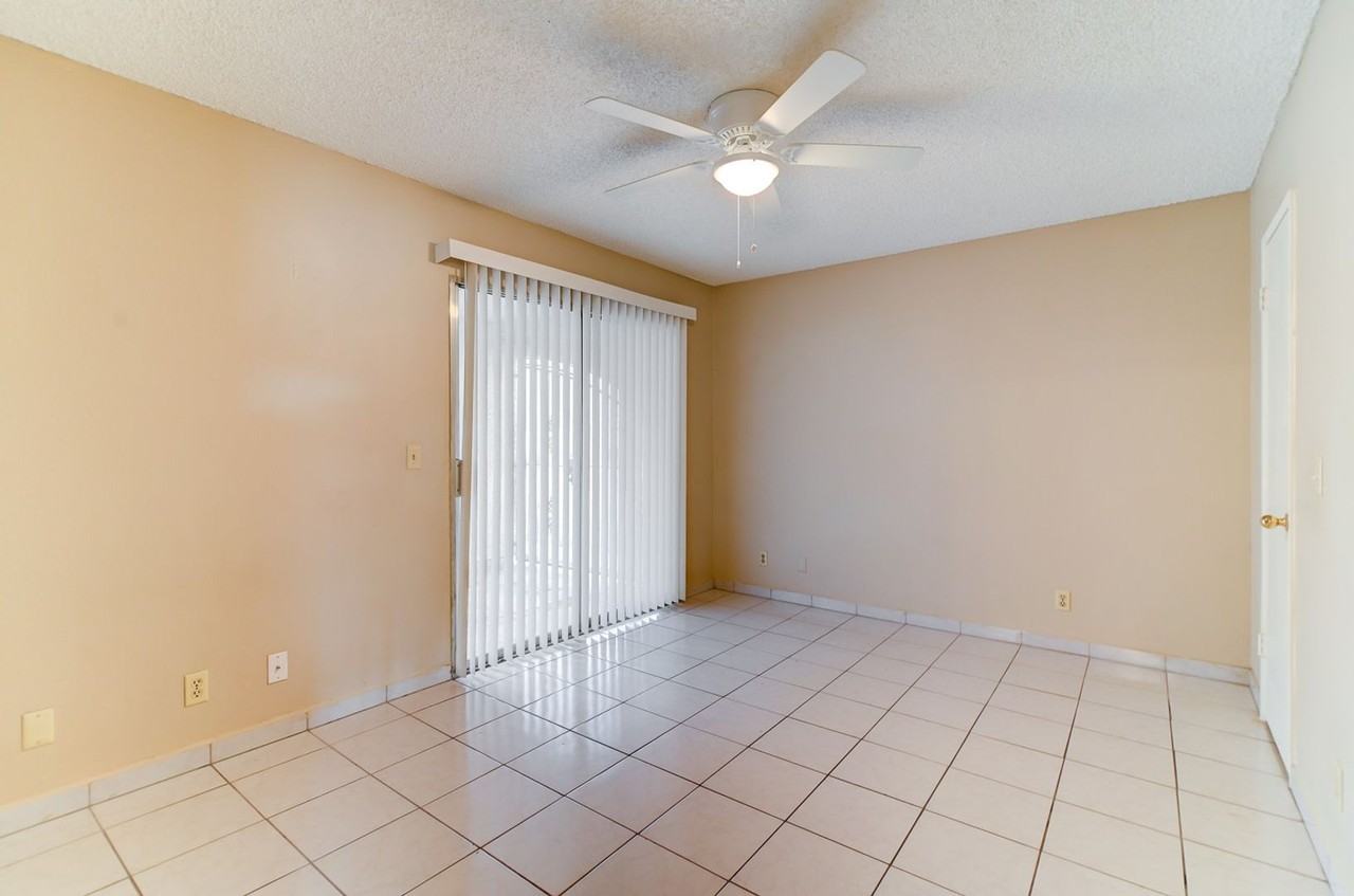 824 Hedge Way #2 - Photo 2 of 11