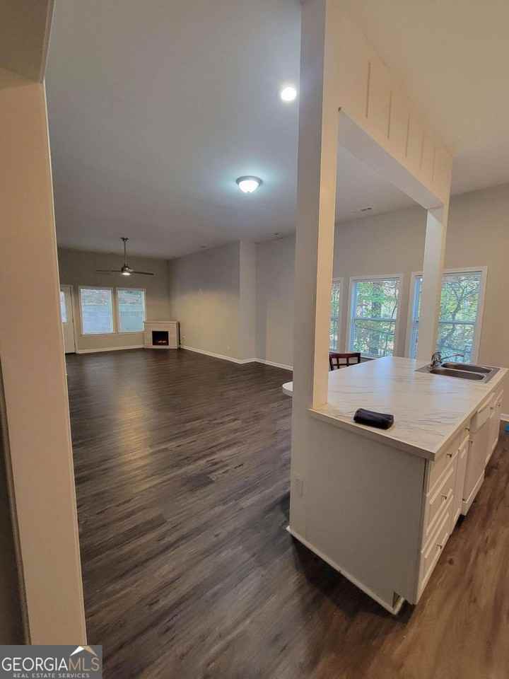 380 Glendale Rd - Photo 7 of 14