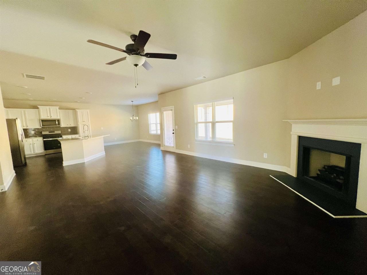 1177 Kingston Hill Dr - Photo 3 of 15