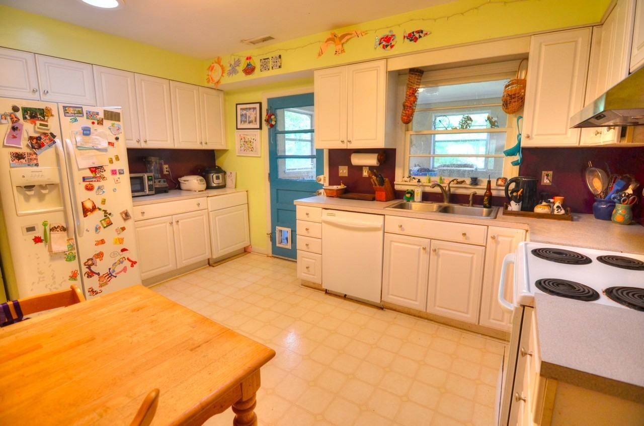 6220 Mount Hermon Church Rd - Photo 5 of 15