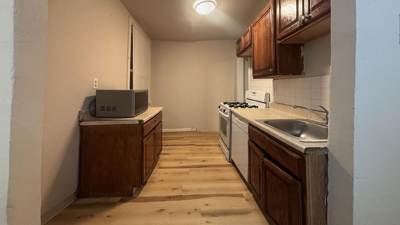 6927 Guilford Rd - Photo 7 of 16