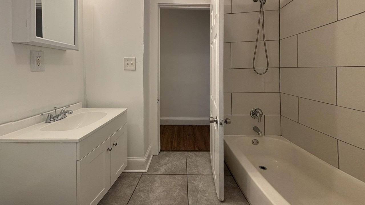 426 N Robinson St - Photo 5 of 18