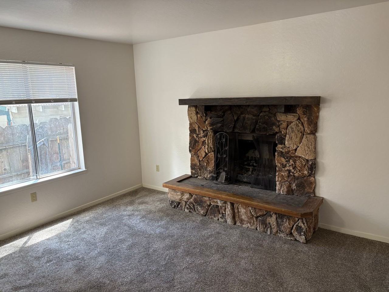 3572 Shirley Ave - Photo 5 of 15