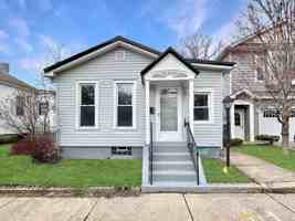 featured image of 810 W 2nd St