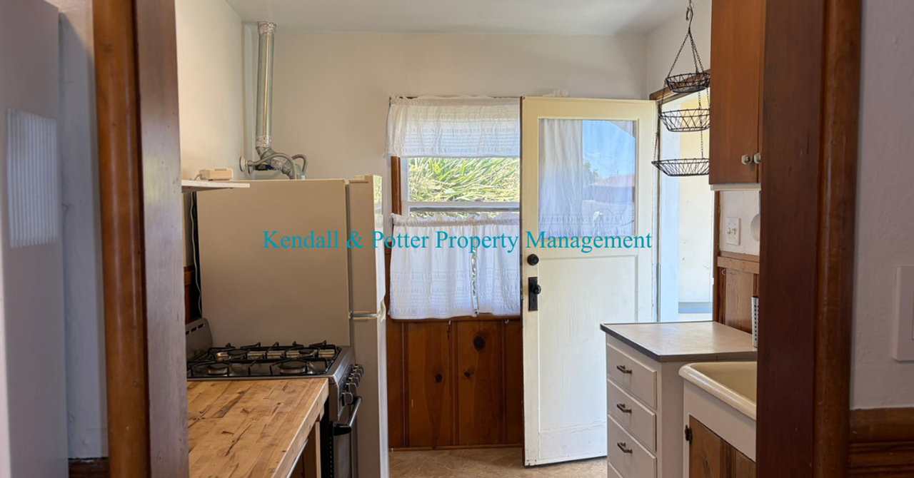 4555 Garnet St - Photo 3 of 13