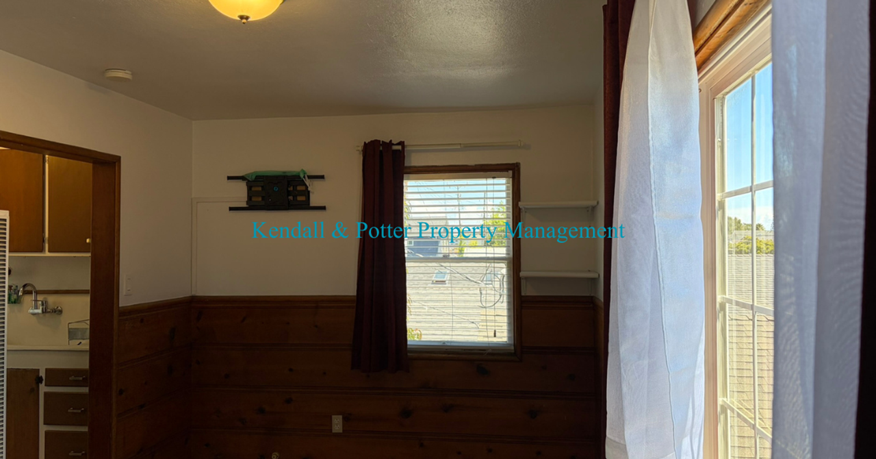 4555 Garnet St - Photo 5 of 13