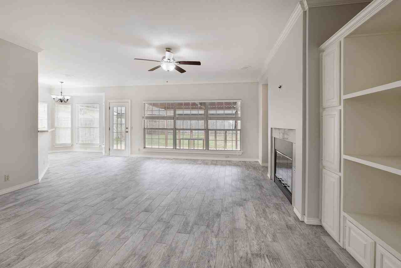 1811 Iris Ln - Photo 7 of 28