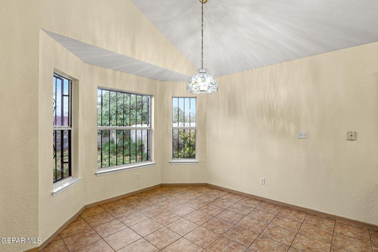 11895 David Forti Dr - Photo 5 of 27