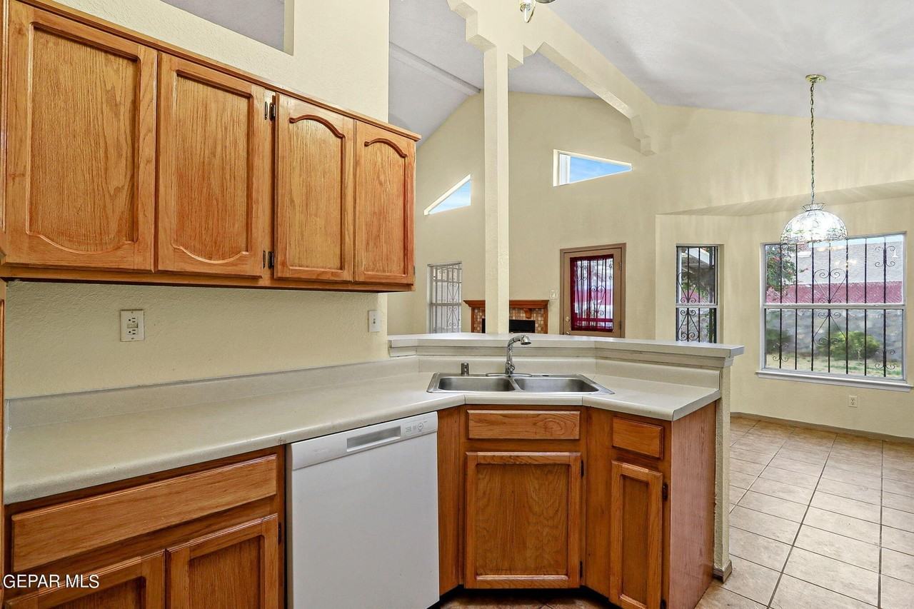 11895 David Forti Dr - Photo 7 of 27