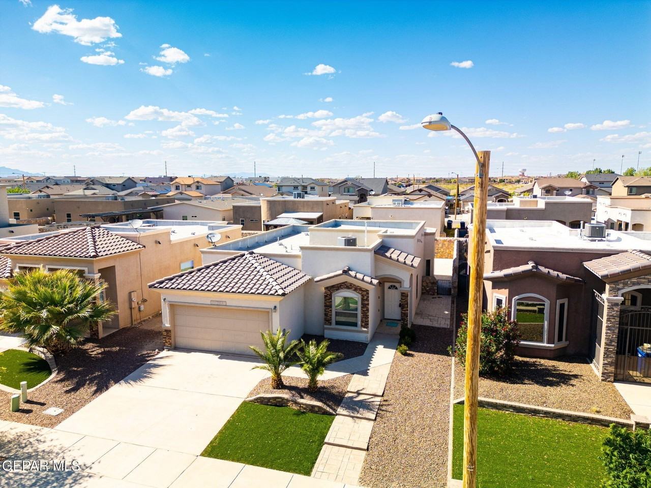 14369 Jonathan K Molina Ct - Photo 6 of 36