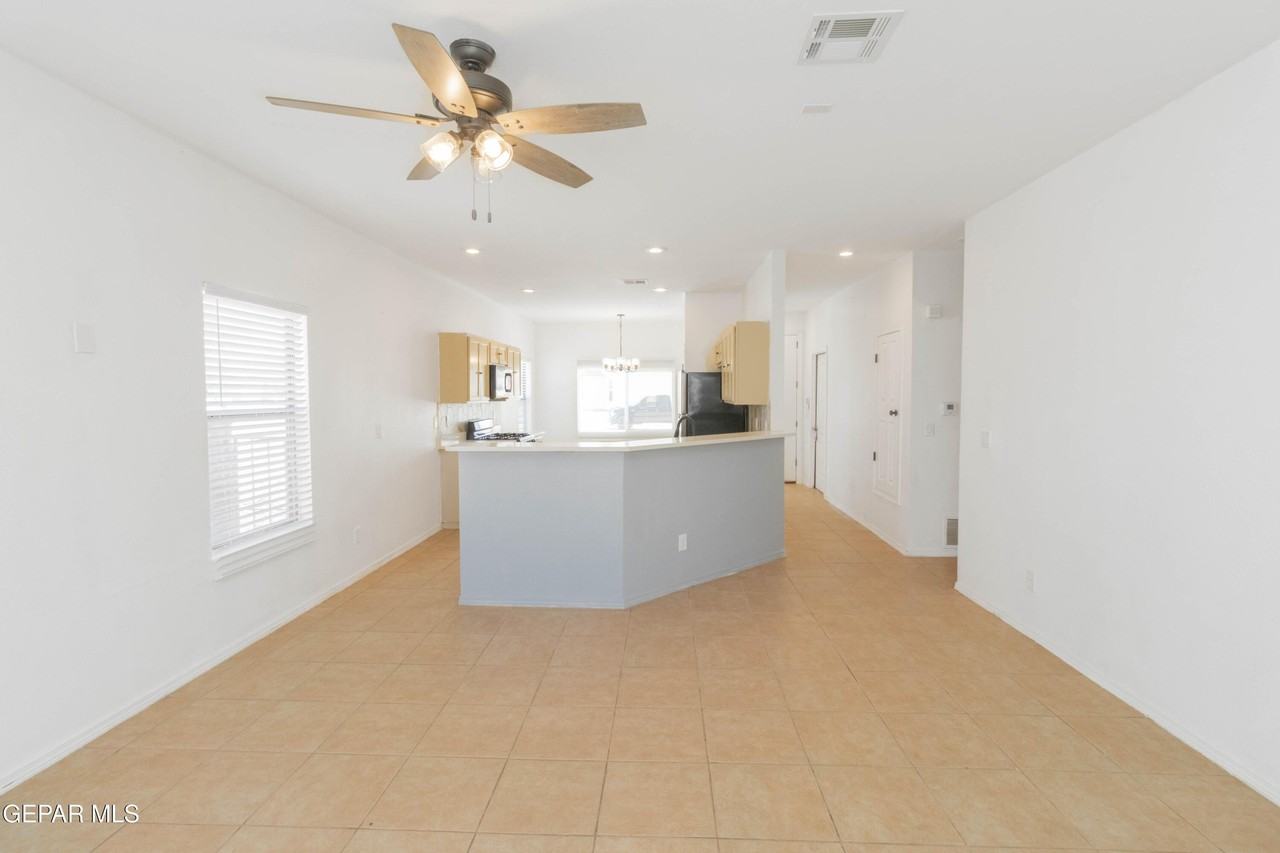 14749 Sand Gate Dr - Photo 3 of 44