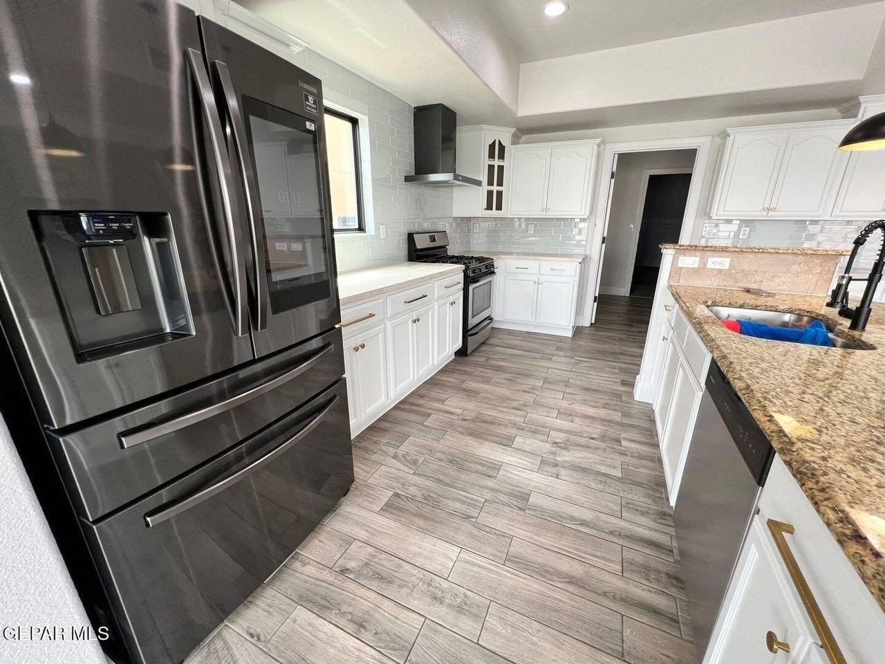 476 Gold Crown Rd - Photo 4 of 19