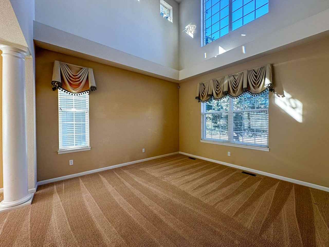 7856 Stonedale Dr - Photo 5 of 50