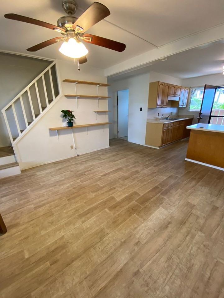 39 98-1388-D Hinu PL, #39