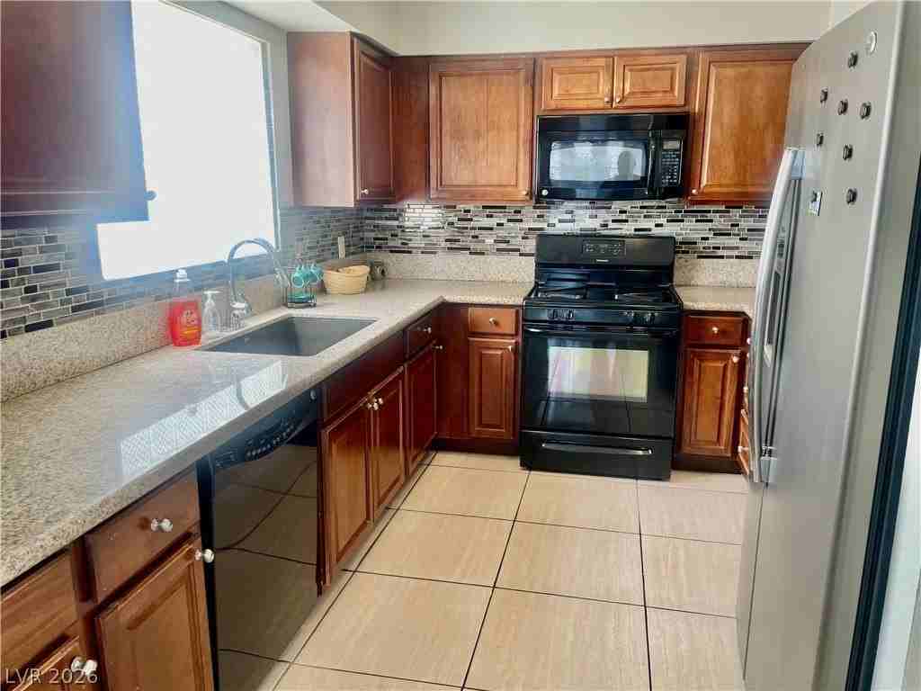2616 Camphor Tree St - Photo 4 of 13