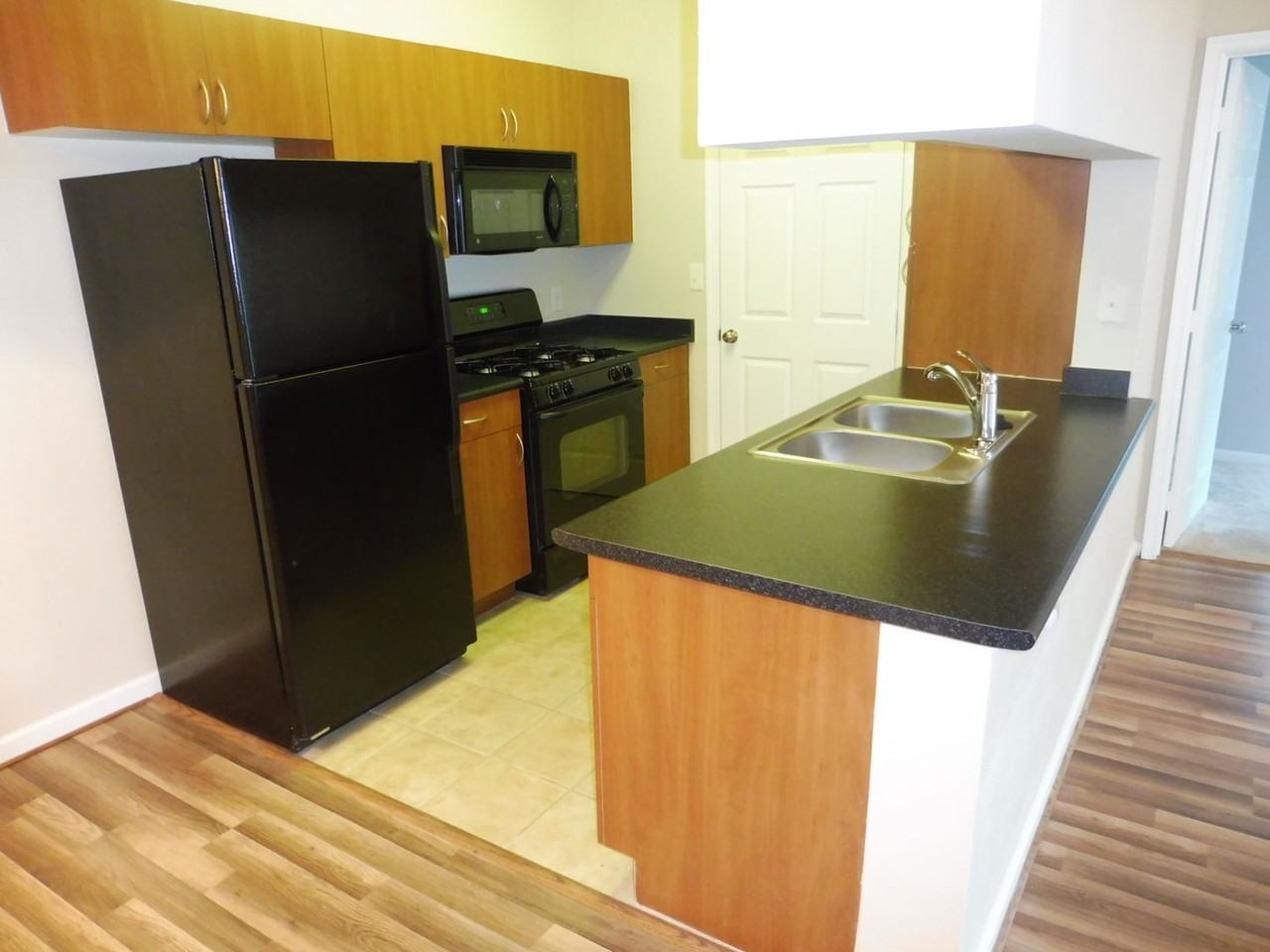 19611 Galway Bay Cir #102 - Photo 6 of 31