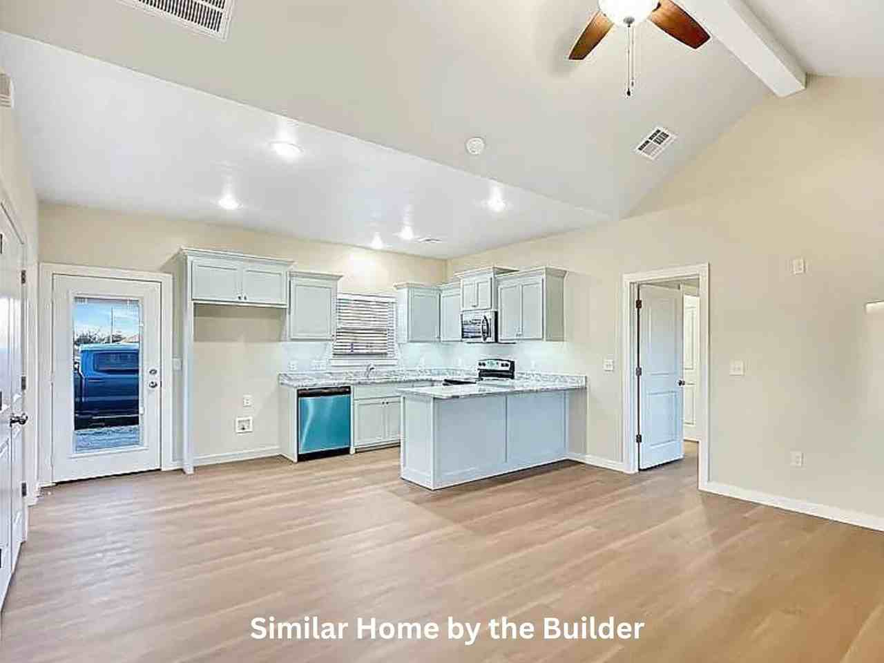1302 Sw Wisconsin Ave - Photo 4 of 10