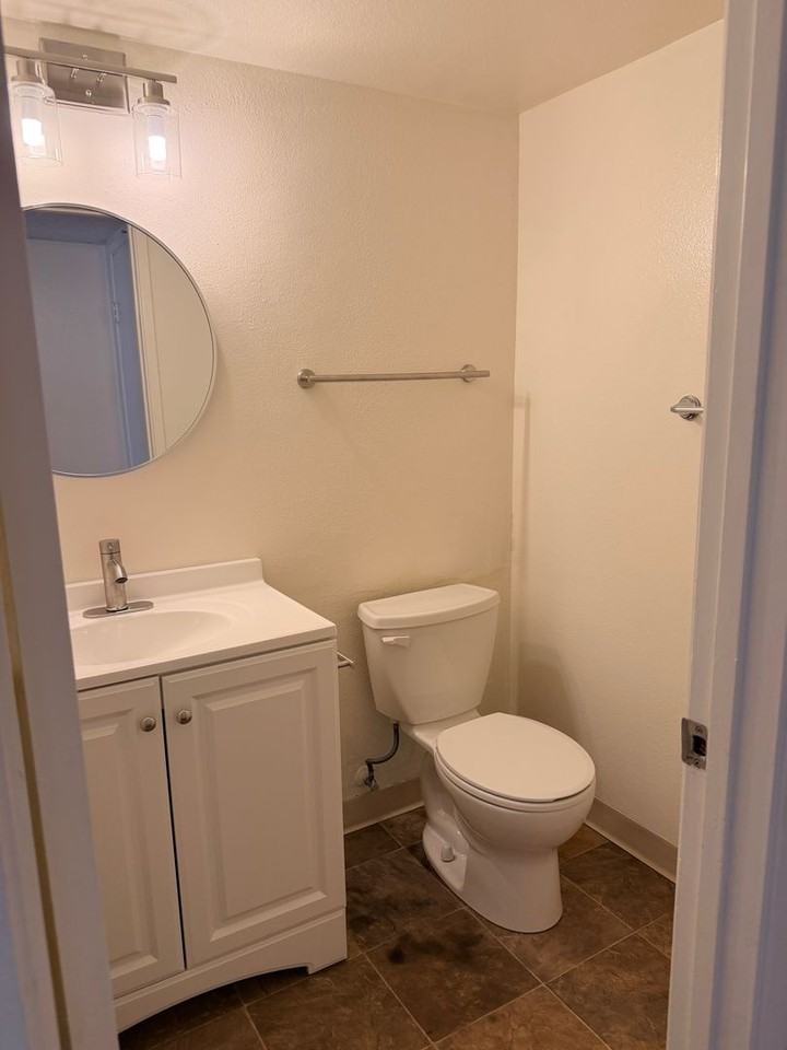 812 Plaza Flora - Photo 7 of 17