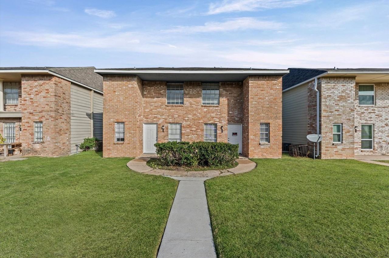 12206 Ormandy St - Photo 2 of 38