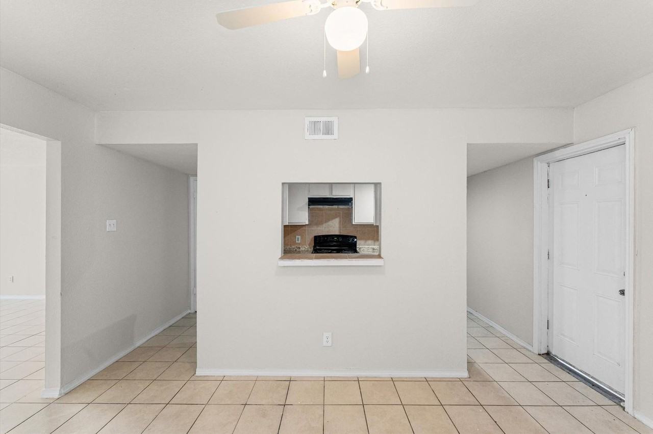 12206 Ormandy St - Photo 6 of 38