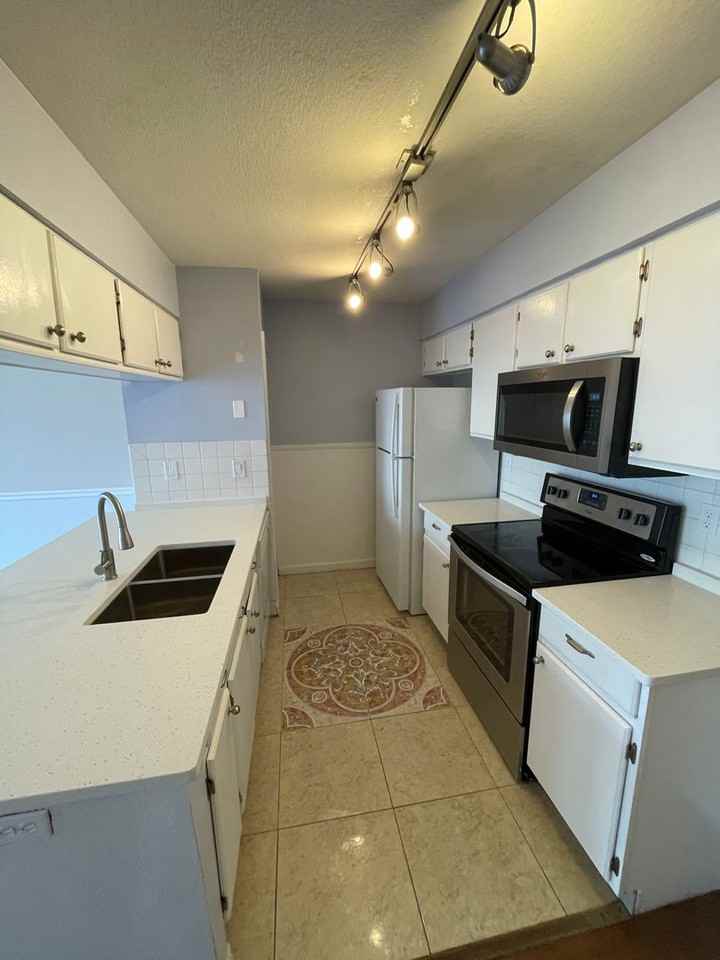 2010 Royal Bay Blvd - Photo 3 of 21