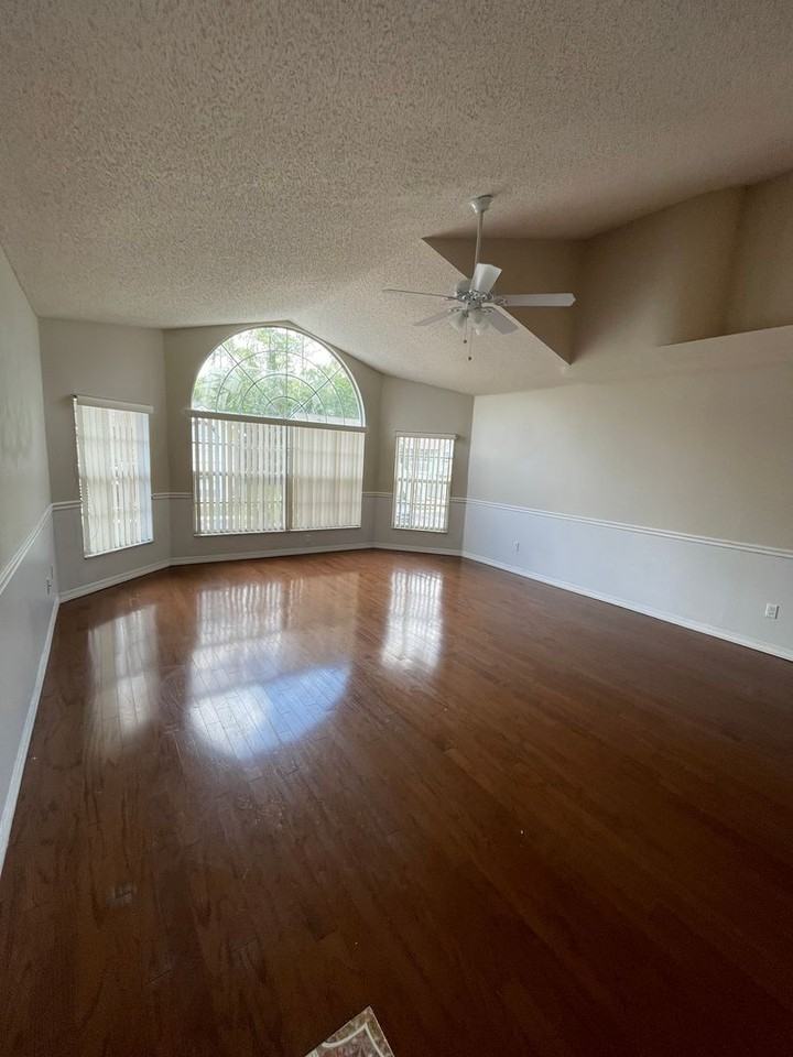 2010 Royal Bay Blvd - Photo 5 of 21