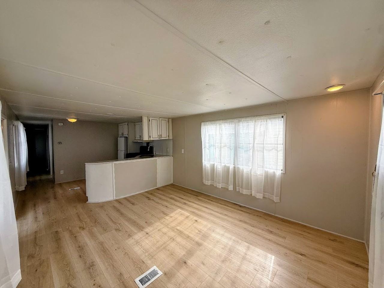 465 Canton Rd - Photo 2 of 12