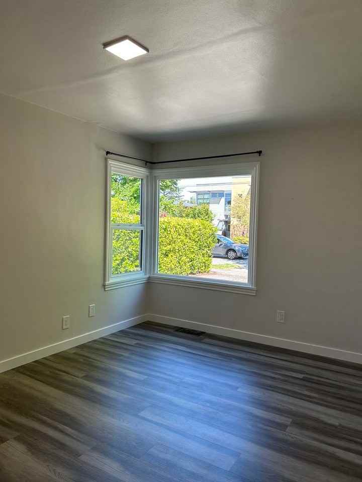6023 35th Ave Sw - Photo 6 of 17