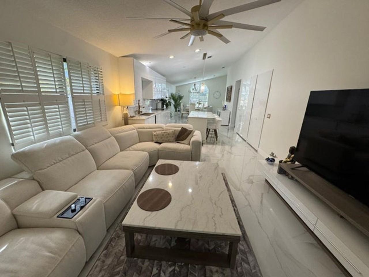 544 Nw 38th Ave - Photo 7 of 16