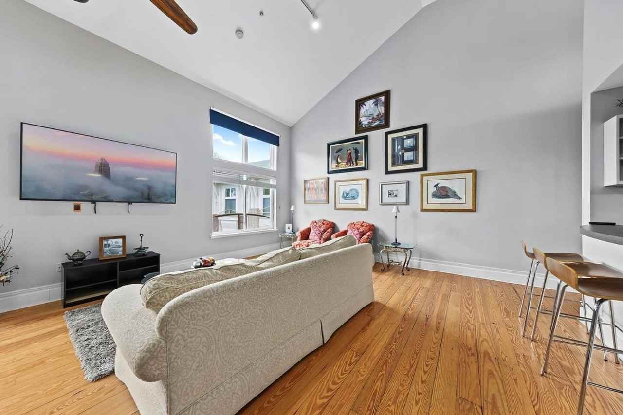 404 N Laurel Ave - Photo 5 of 23
