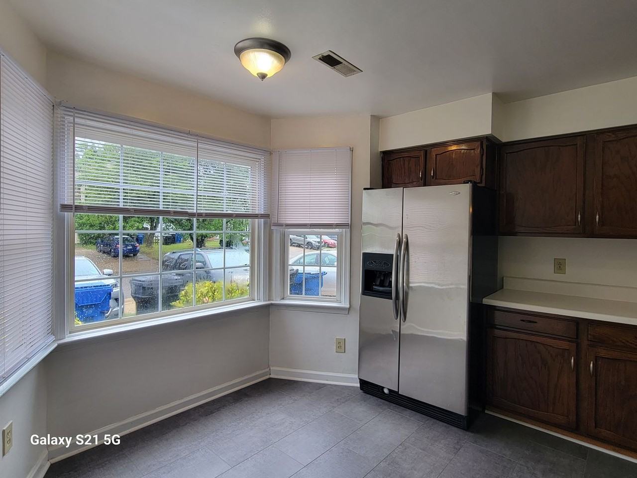 1563 Jameson Dr - Photo 3 of 21