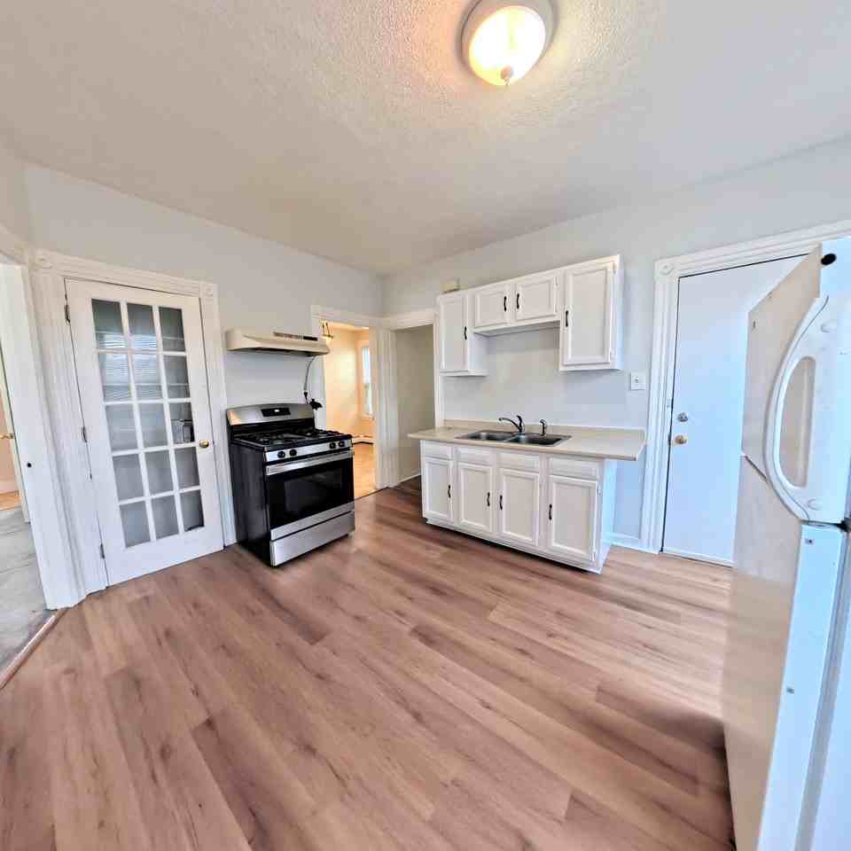306 Prospect St #3 - Photo 2 of 9